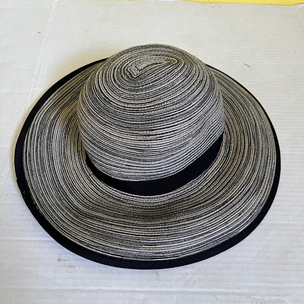 Solar Escape Sun Hat with UV Protection